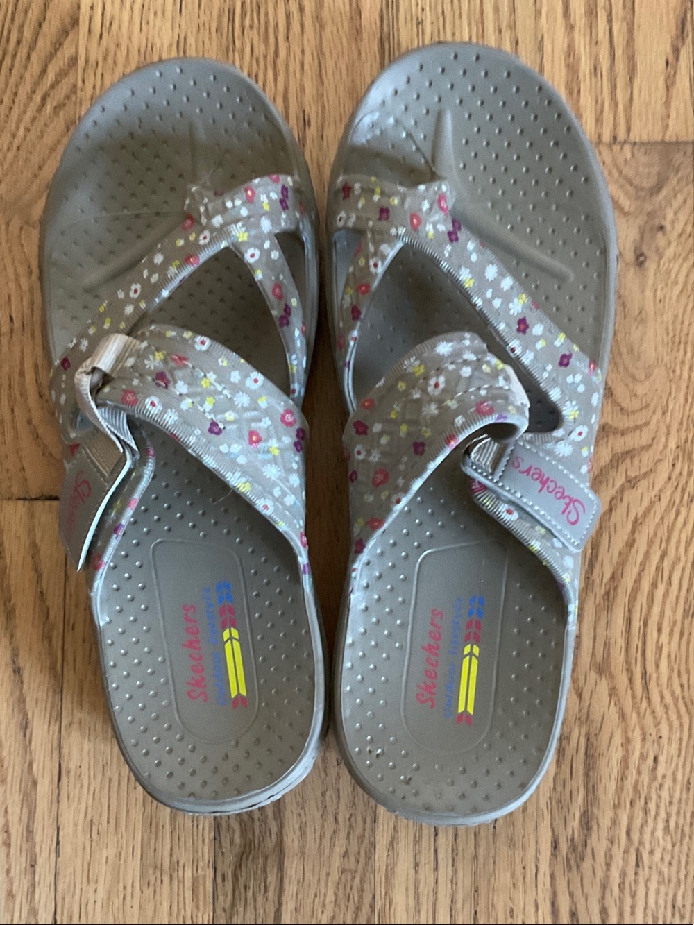 Skechers Women’s Reggae Foamie Gray Floral Hook-and-Loop Sandals